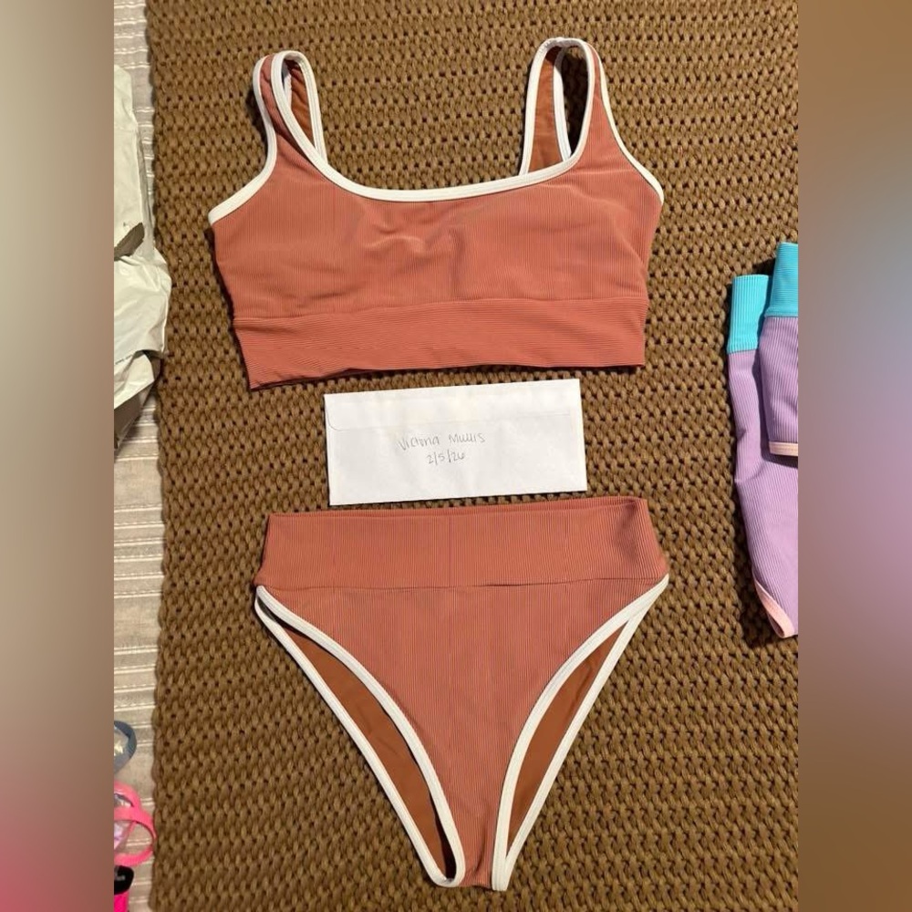 LainSnow Mauve Large top and bottom